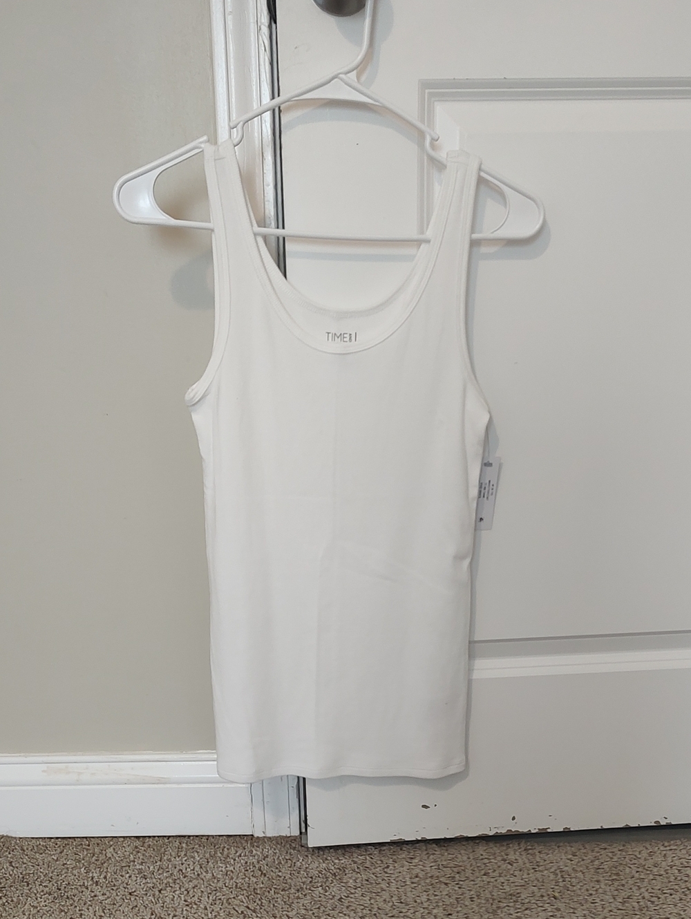 Time and Tru White Ribbed Scoop-Neck Tank